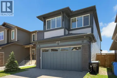 423 Legacy Circle SE