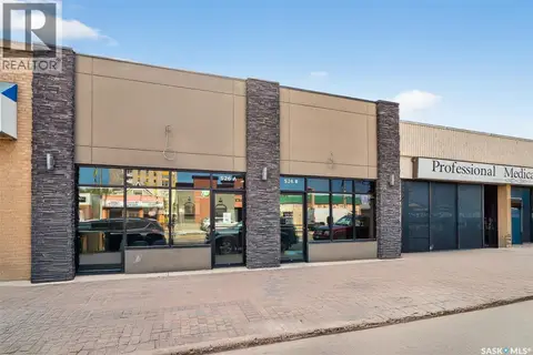 526 Main STREET N