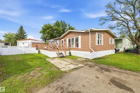 46 Maple TC NW