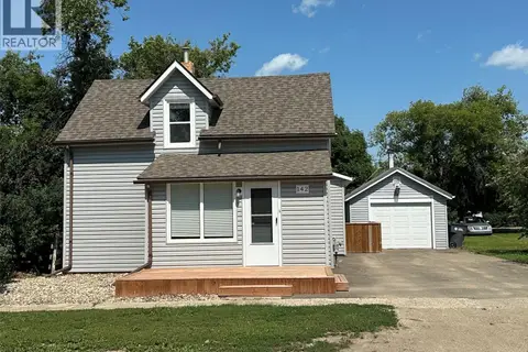 142 2nd AVENUE W
