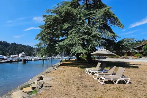 131 Rainforest Rd