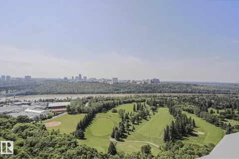 #1104 9835 113 ST NW