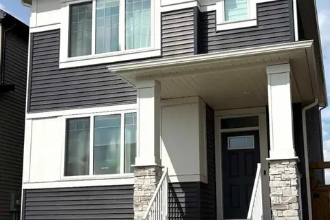 45 Legacy Point Terrace SE