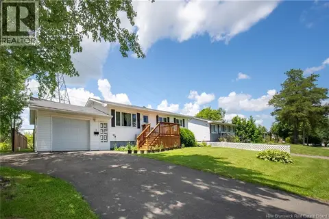 2 Manchester Crescent