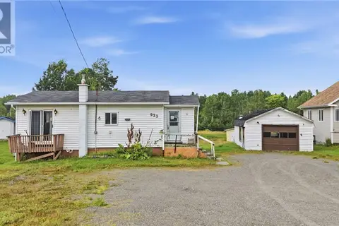 923 HIGHWAY 17 E