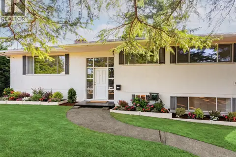 1960 Grandview Dr