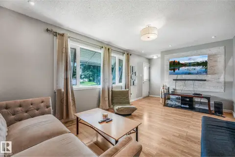 5914 91 AV NW