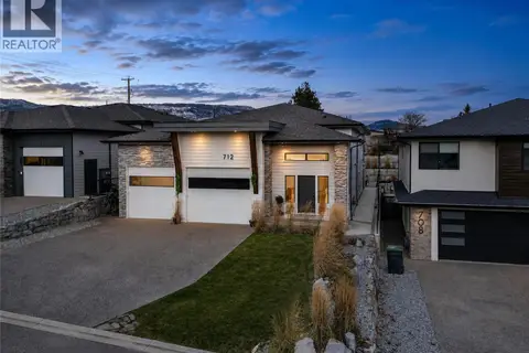 712 Lake Court