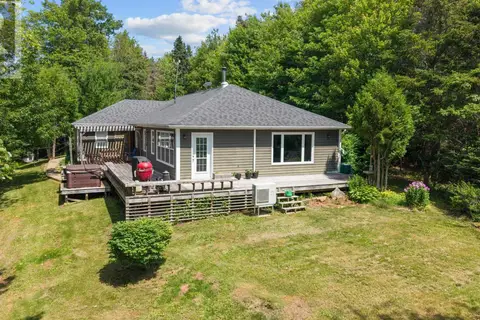 843 Rattenbury Road