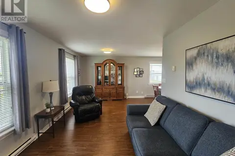 28 Pleasant Street
