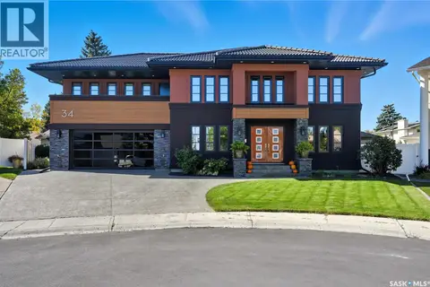 34 Leslie PLACE