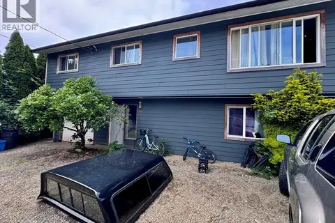 1690 Holly Cres