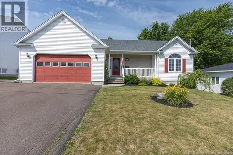 11 Weymond Crescent
