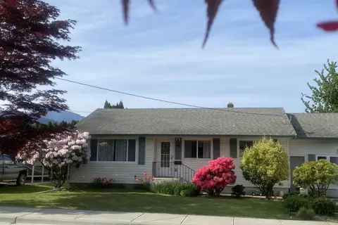46439 STRATHCONA ROAD, Fairfield Island