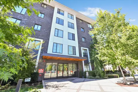 306 15848 FRASER HIGHWAY