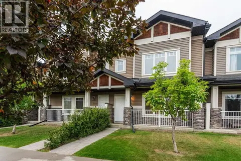 127 Prestwick Villas SE