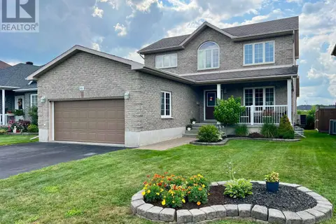 1004 CRESTWOOD DRIVE