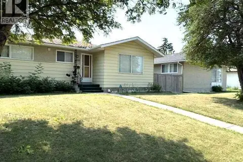 1436 Robson Crescent SE
