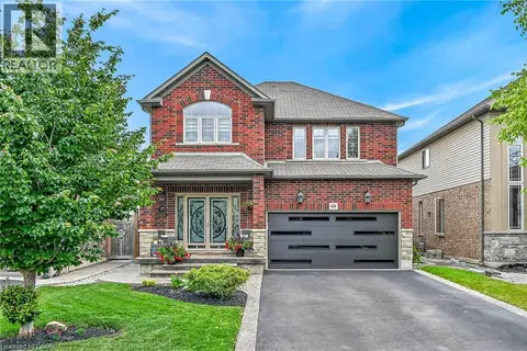 68 GARINGER Crescent