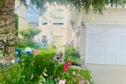 99 Applegrove Crescent SE