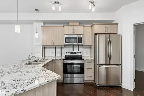 #109 10523 123 ST NW
