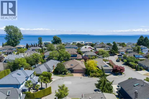 520 SANDBAR PLACE