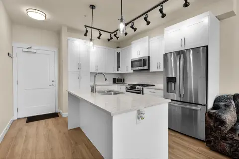 612 11077 RAVINE ROAD