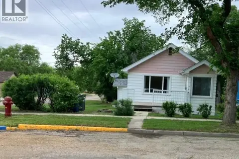230 6TH AVENUE W