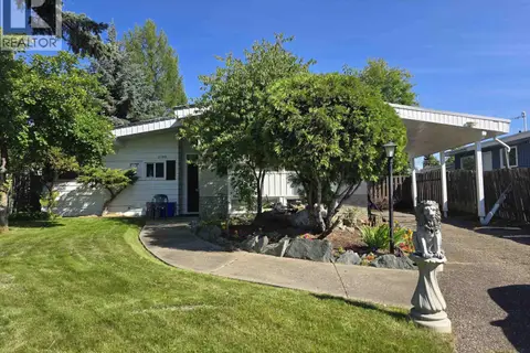 2790 FAIRVIEW CRESCENT