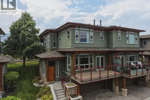 175 HOLLOWAY Drive Unit# 11