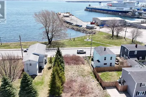 398 Purves St. B2A 1C6