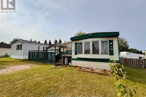 24 JACKSON CRESCENT