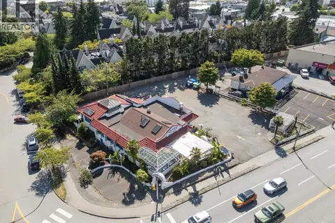 6558 KINGSWAY