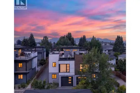 945 Borden Avenue Unit# 1