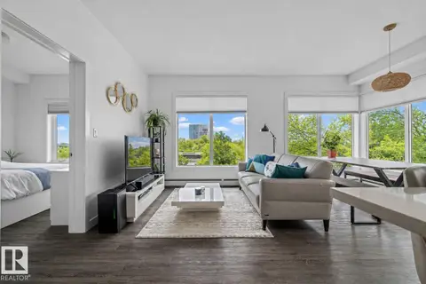#408 10837 83 AV NW