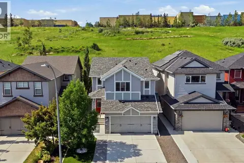 80 Sherwood Crescent NW