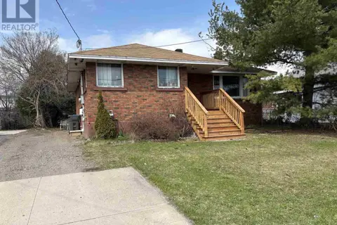 90 Henrietta AVE