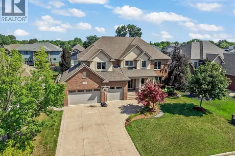 1108 REGENCY CRESCENT