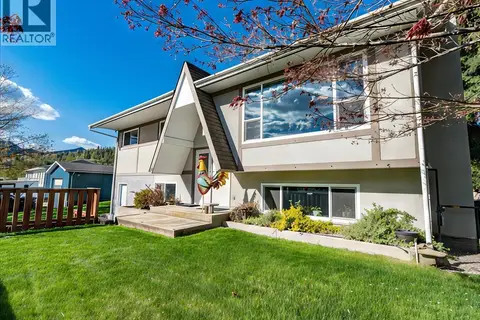 466 Second Avenue