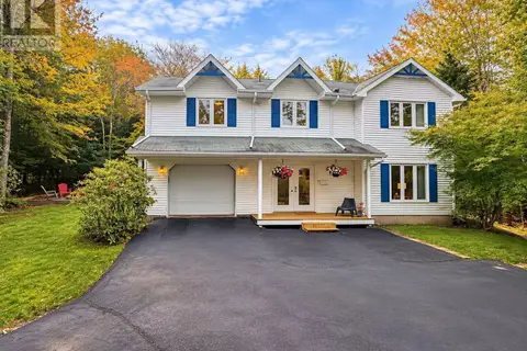 5 Lisa Court Court