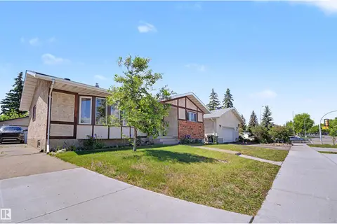 16608 109 ST NW