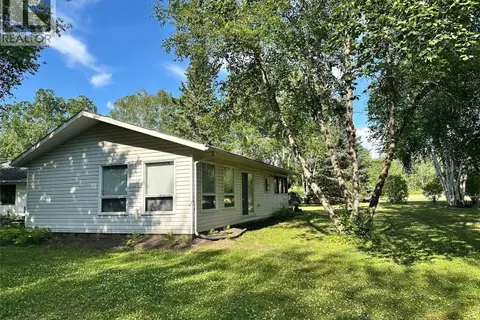 24 Ruby CRESCENT
