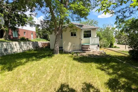 309 6th AVENUE NW