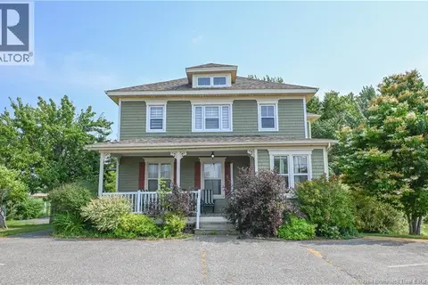 98 Saint-Pierre Ouest Boulevard