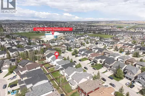 96 Panamount Manor NW