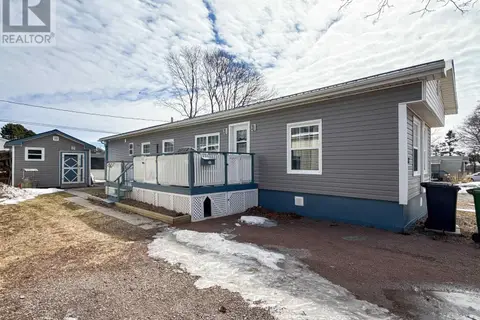 27 Linkletter Estates