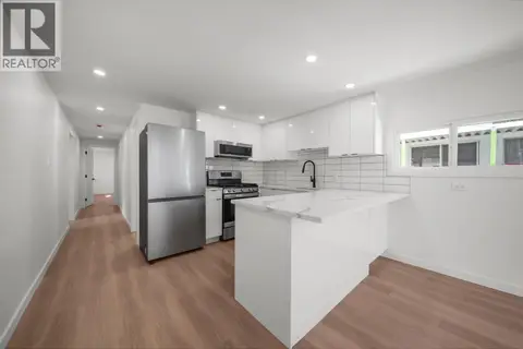 39 21163 LOUGHEED HIGHWAY