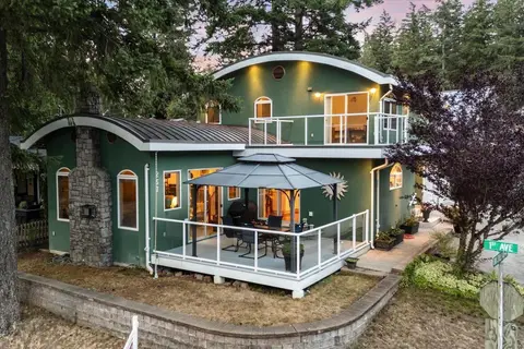 267 FIRST AVENUE, Cultus Lake North