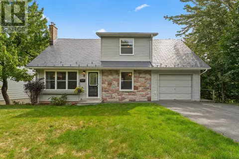 8 Fox Glove Lane