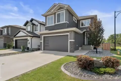 12383 176 AV NW